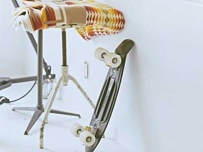 Ice-free oases on Snowball Earth sheltered early life